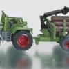 Fendt Traktor mit Forstanhnger