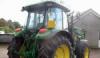 John Deere 5820 Traktor s naklada?om 551