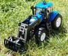 Bruder 03021 Traktor New Holland TG285